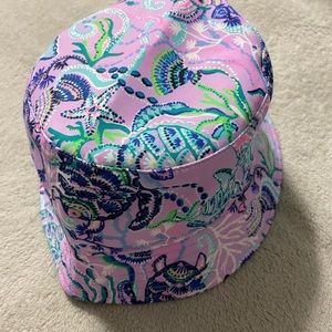 Lilly Pulitzer bucket beach hat